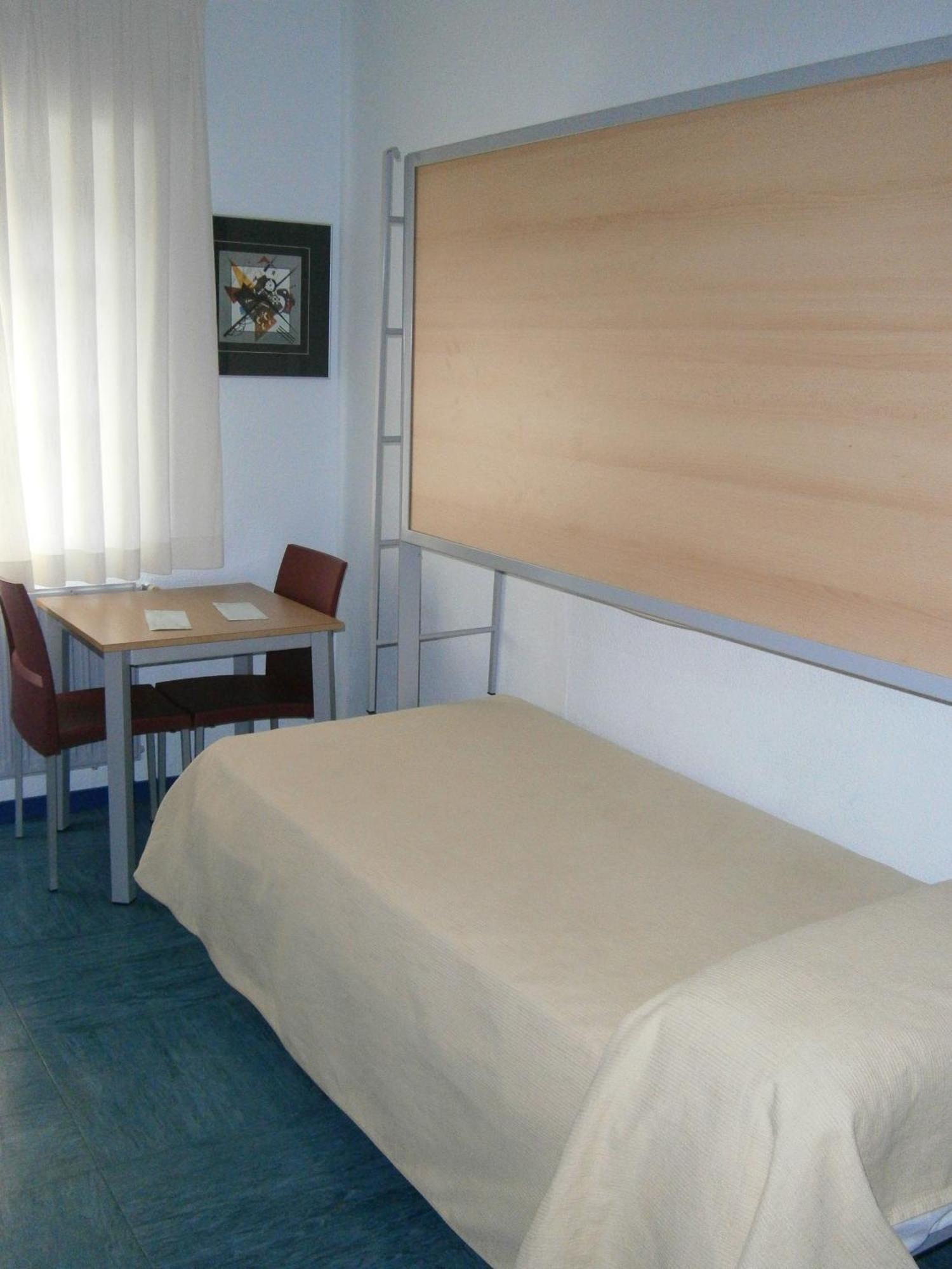 Albergue Inturjoven Уэльва Экстерьер фото